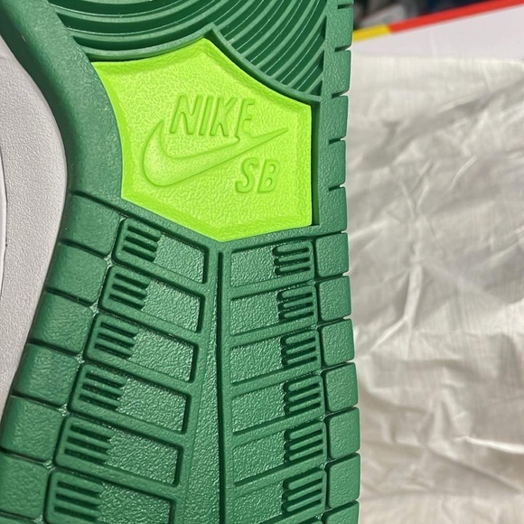 Nike SB Dunk Low Chunky Dunk Ben&Jerry - Picture 2 of 3